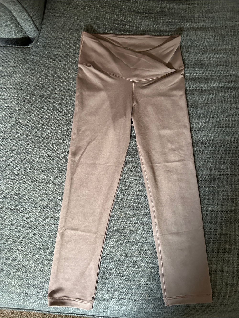 GAP Gapfit Crossover Waist Capri Leggings in Mocha Brown, NWOT